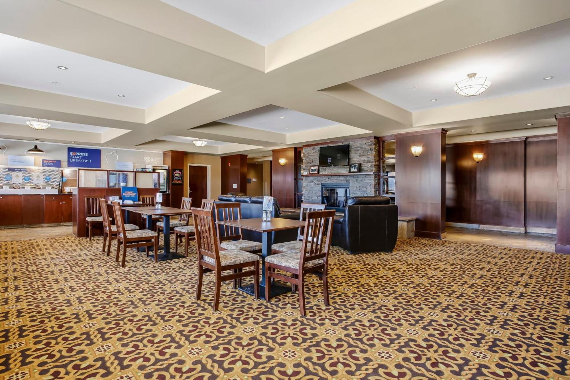 Holiday Inn Express Hotel & Suites - Slave Lake By Ihg Eksteriør bilde