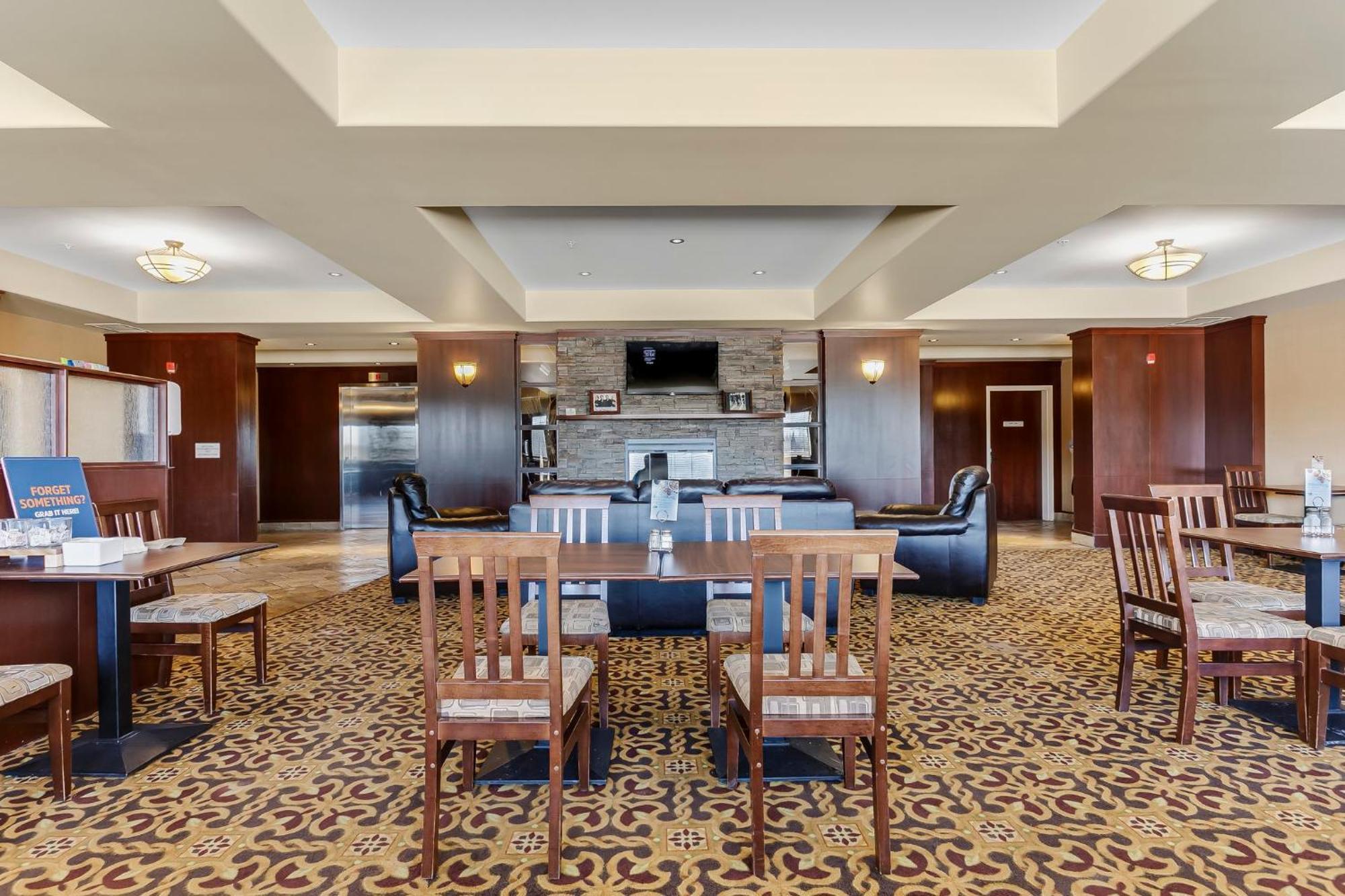 Holiday Inn Express Hotel & Suites - Slave Lake By Ihg Eksteriør bilde
